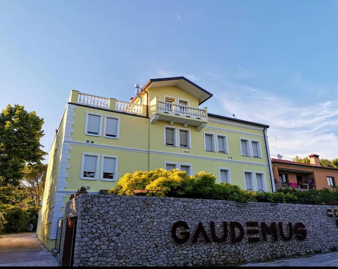 Locanda Gaudemus Систияна Екстериор снимка